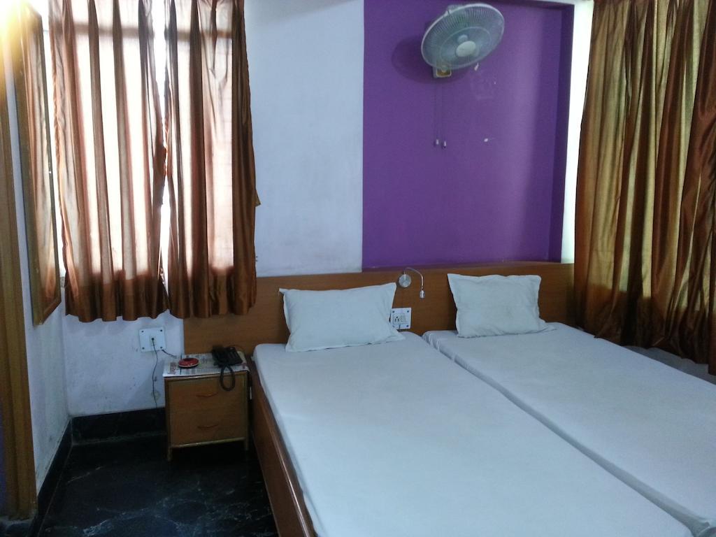 Hotel Marina Inn Dhanbād Værelse billede